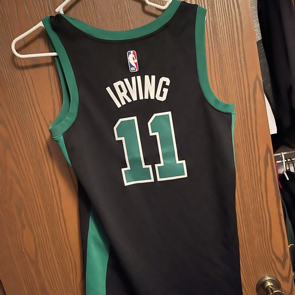 Boston Celtics Kyrie Irving - Picture 2 of 2